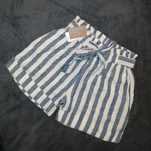 MANGO casual short size S  NWT